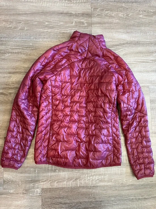 Patagonia Women’s Small Maroon Quilted Lightweight Jacket - Picture 2 of 6